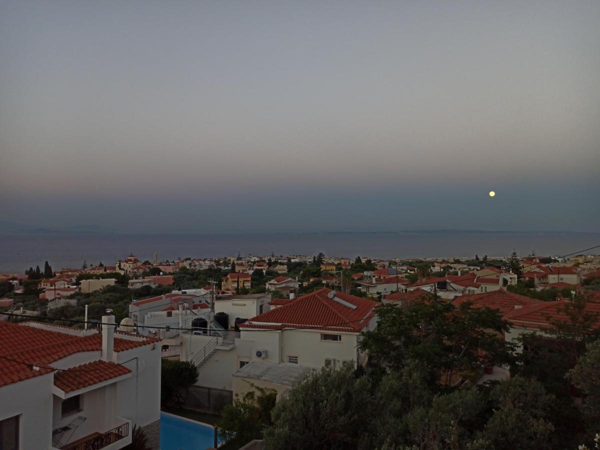 Maris Full Apartment With Roof Garden Access Chios Town Exterior foto