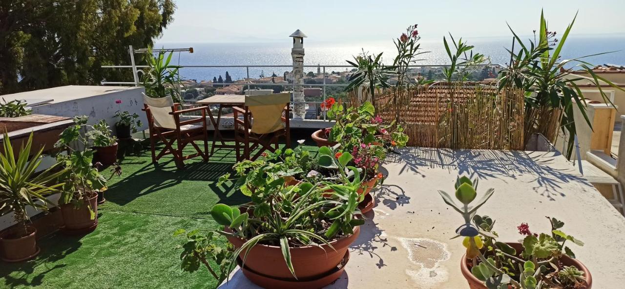 Maris Full Apartment With Roof Garden Access Chios Town Exterior foto