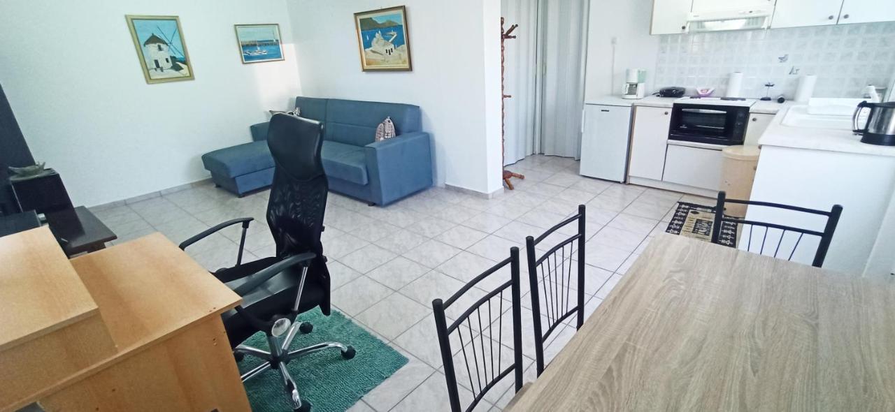 Maris Full Apartment With Roof Garden Access Chios Town Exterior foto